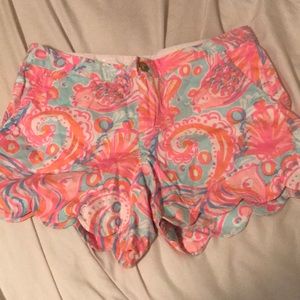 Buttercup scalloped shorts